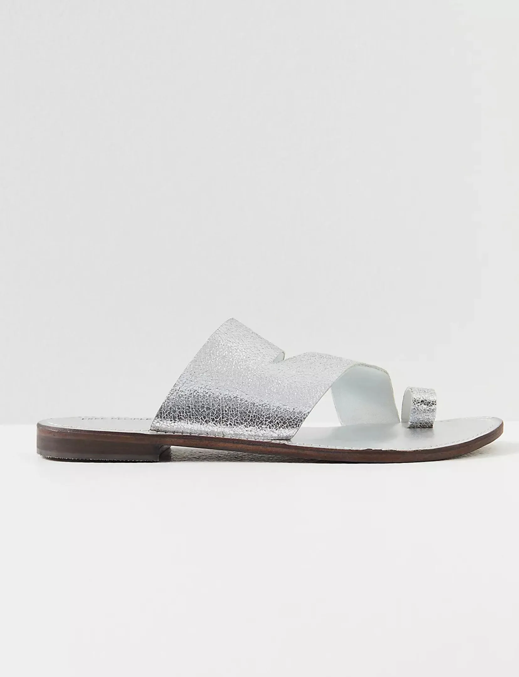 Abilene Toe Loop Sandal, Silver market walk
