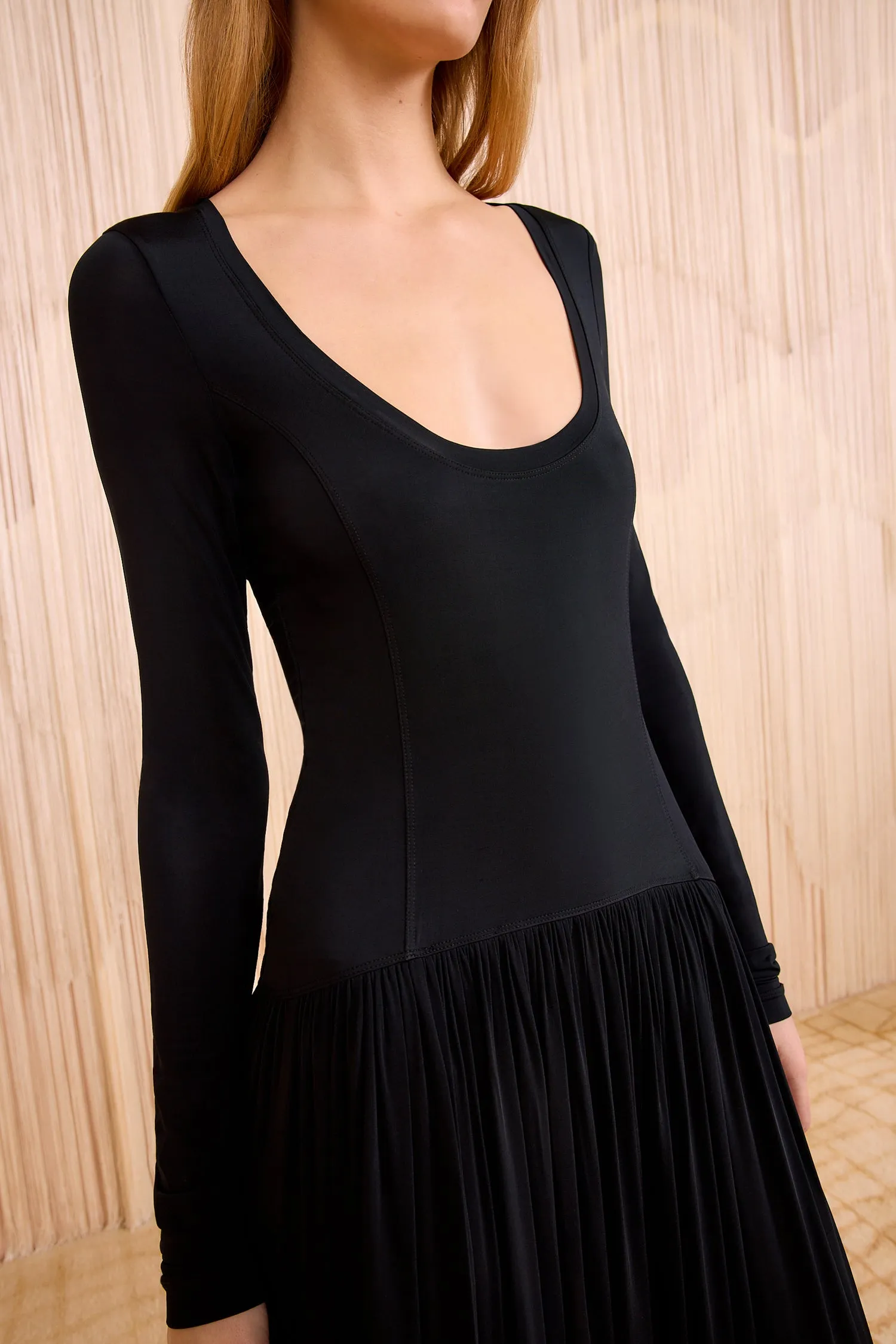 Amal Jersey U&ndash;Neck Dress - Noir rose flush