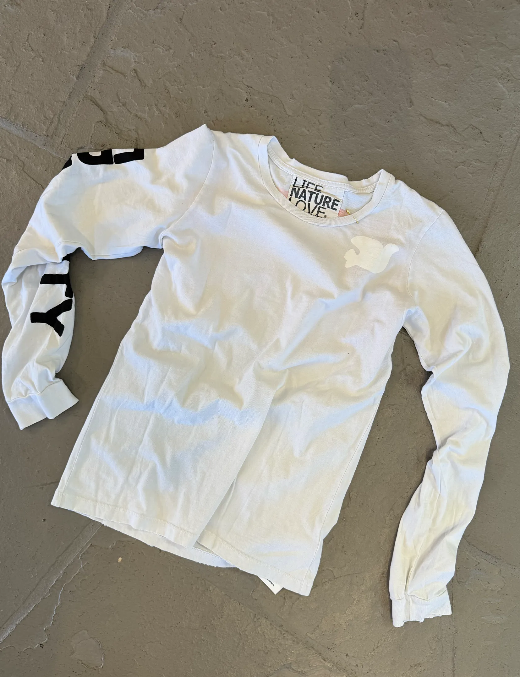 Artists Wanted L/S Tee, Chalk Electric free cut