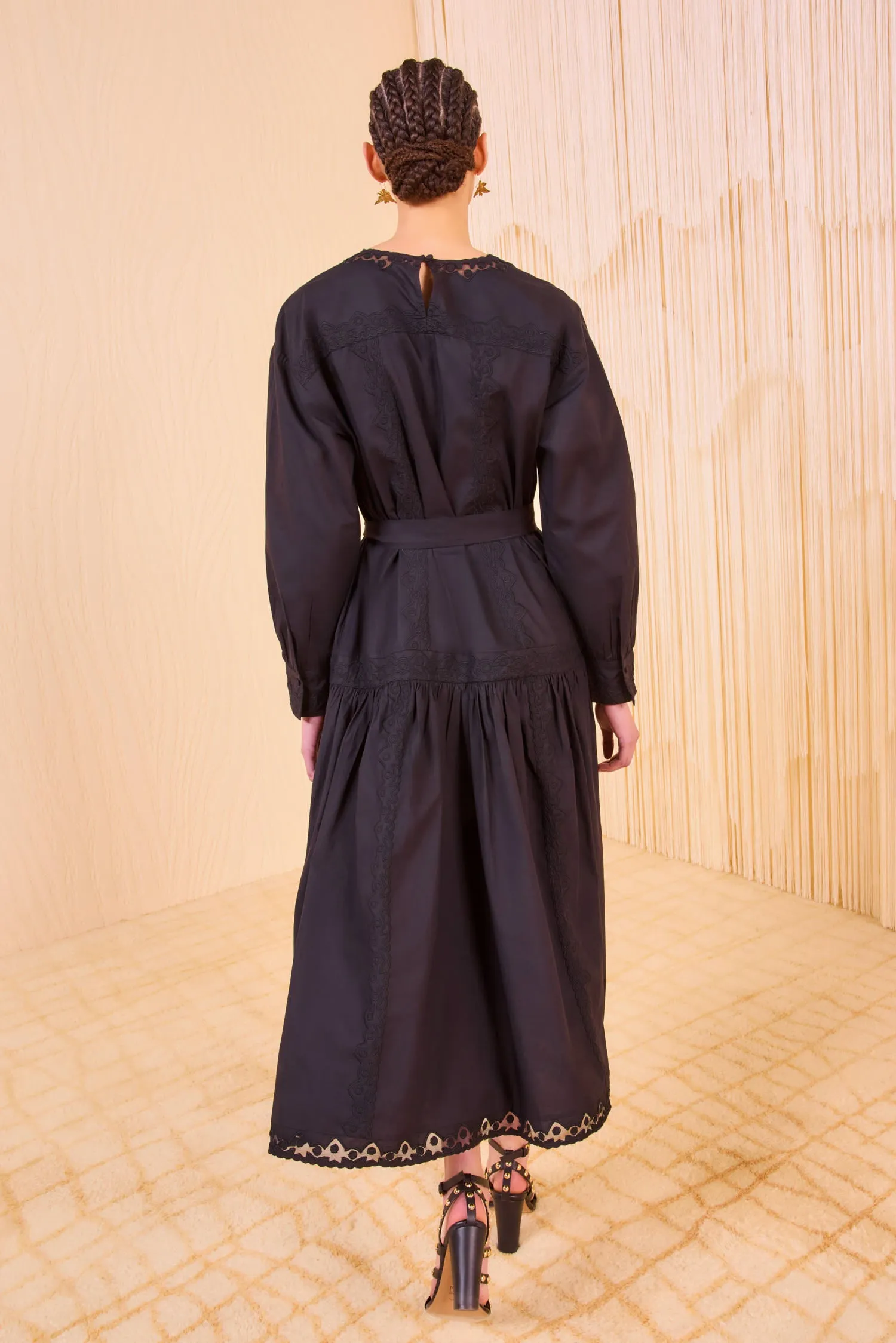 Brin Drop Waist Long Sleeve Dress - Noir london girl