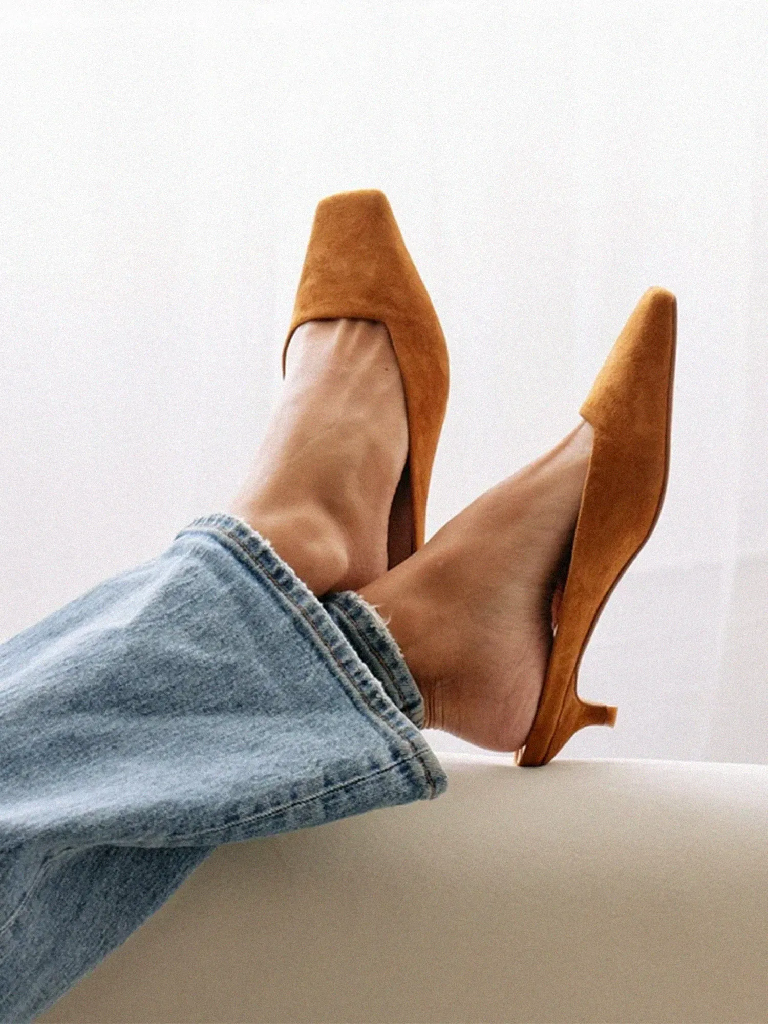 Classy Kitten Heel in Tobacco smooth land