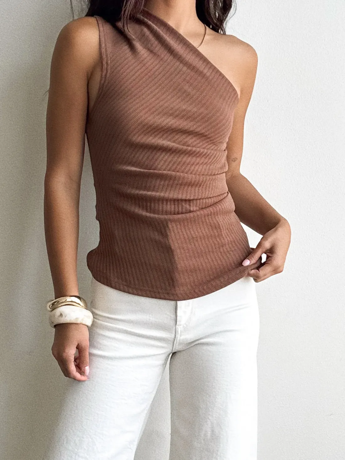 Diem Ribbed One Shoulder Top in Brown minimal core