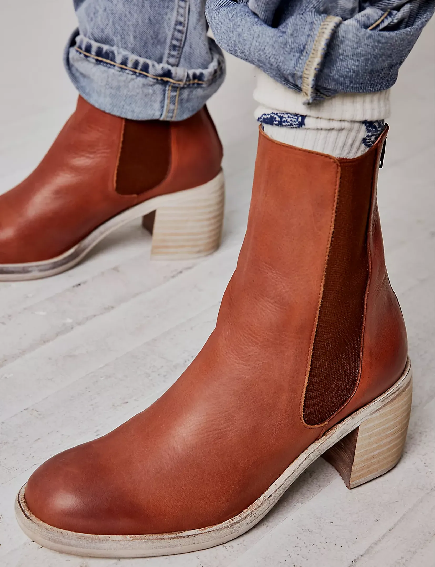 Essential Chelsea Boot, Whiskey wind proof