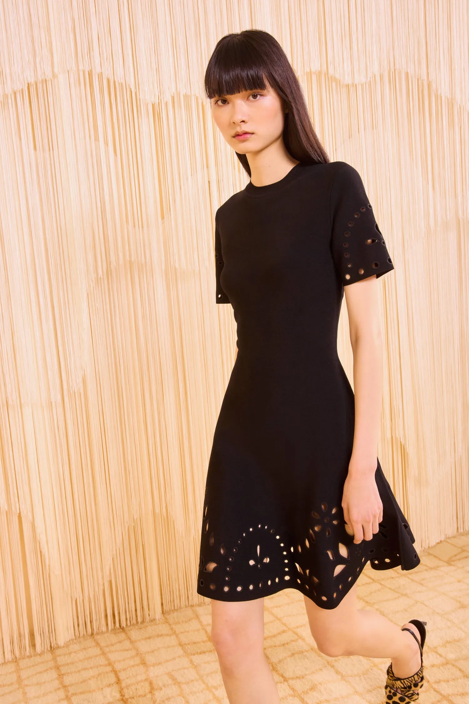 Fania Short Sleeve Knit Mini Dress - Noir pack quick