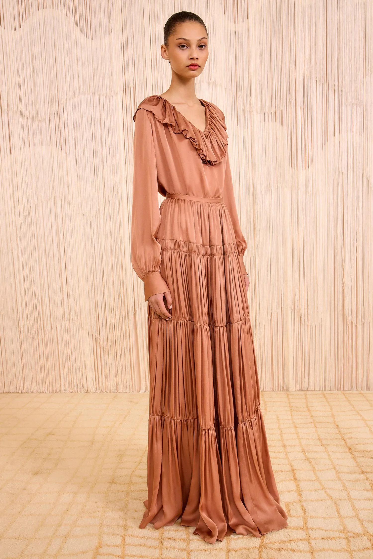 Gaelle Silk High Waist Maxi Skirt - Desert Rose dramatic line