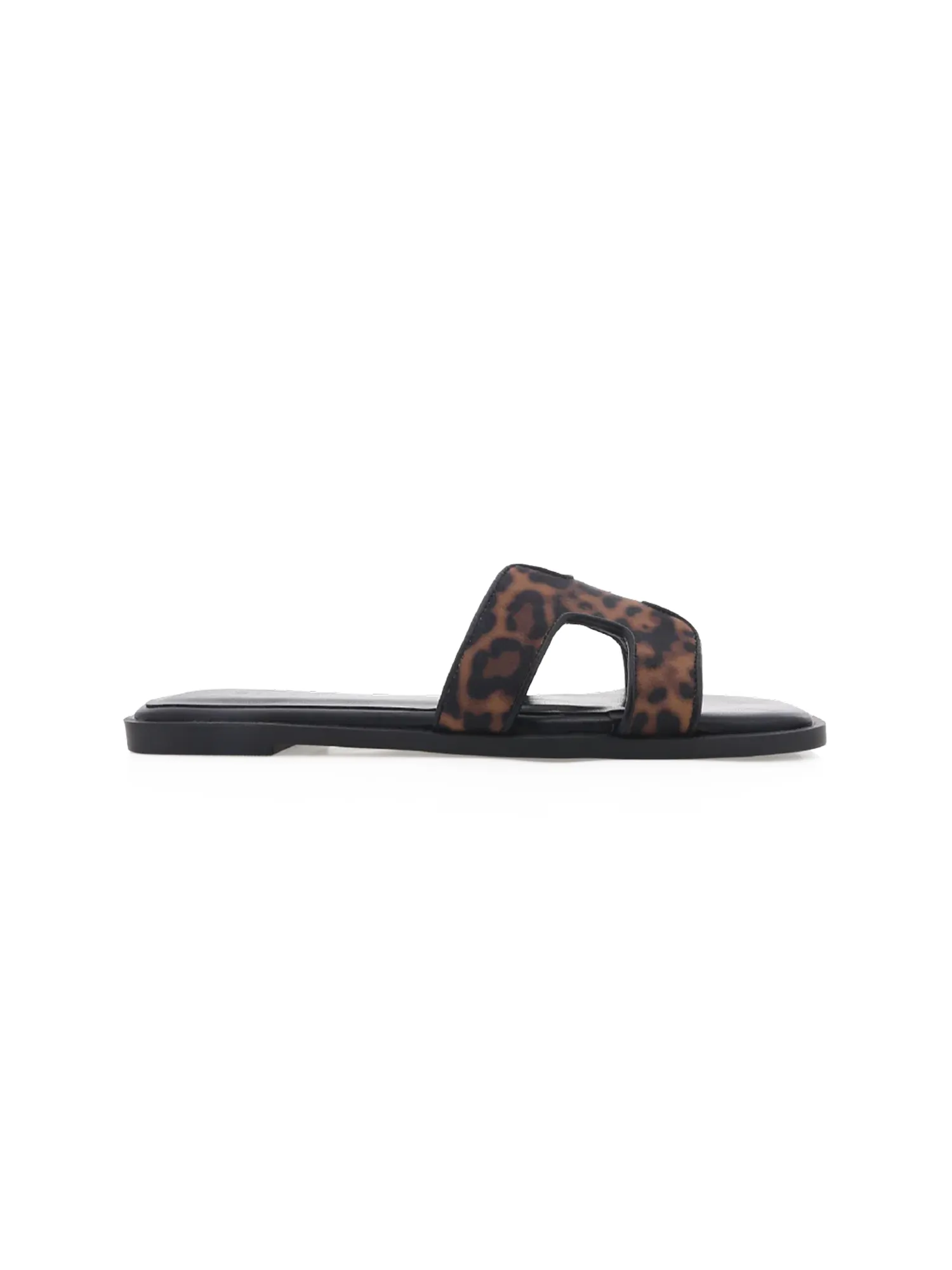 Gordy Sandal in Leopard wide feet
