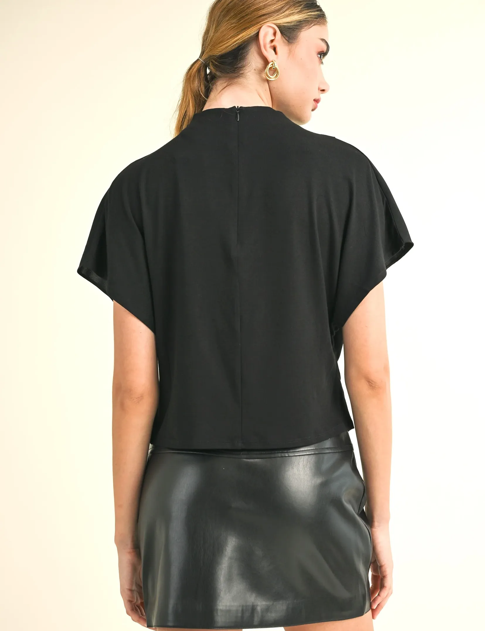Jeannie Top, Black desk chic