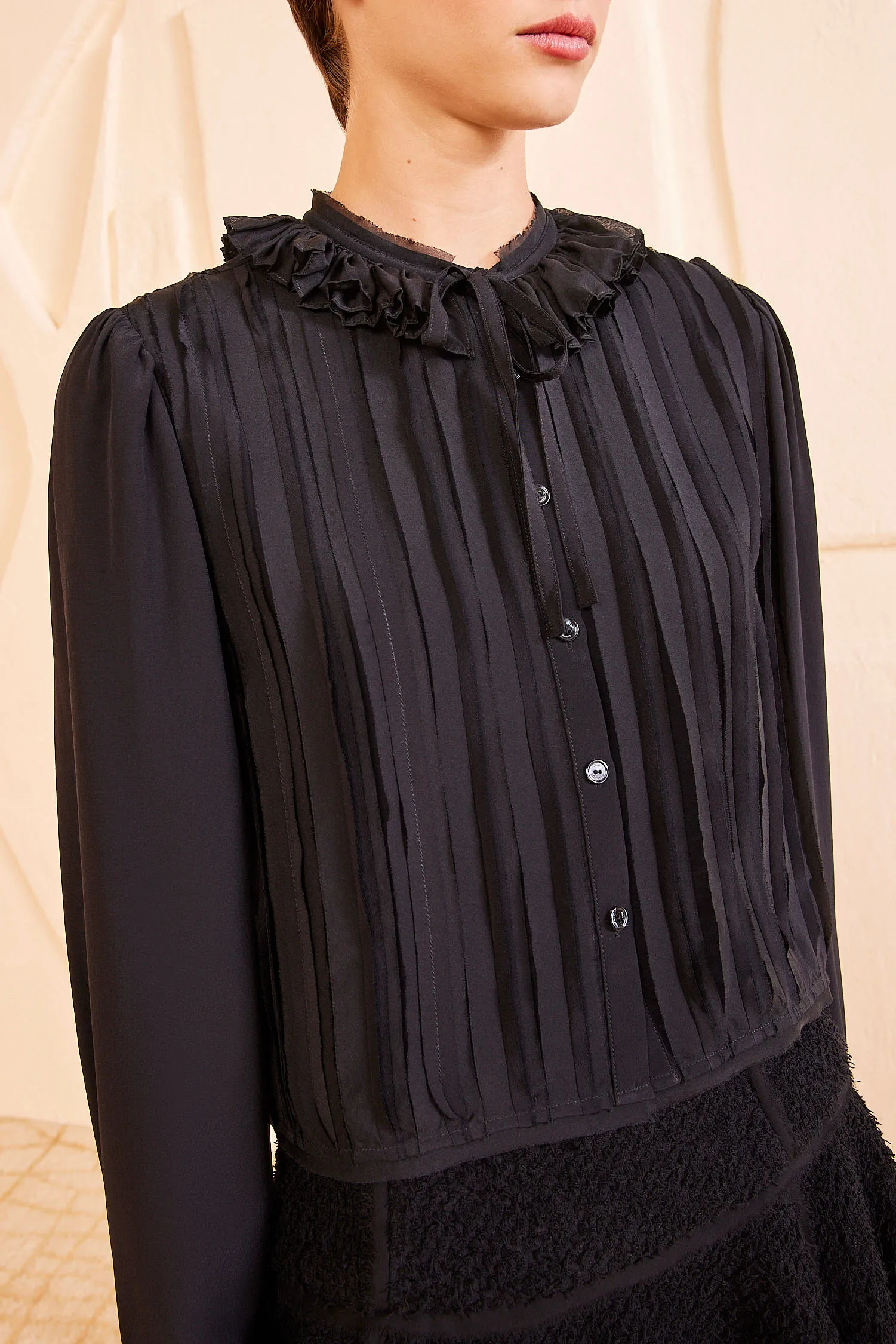 Karla Blouse - Noir bold hem