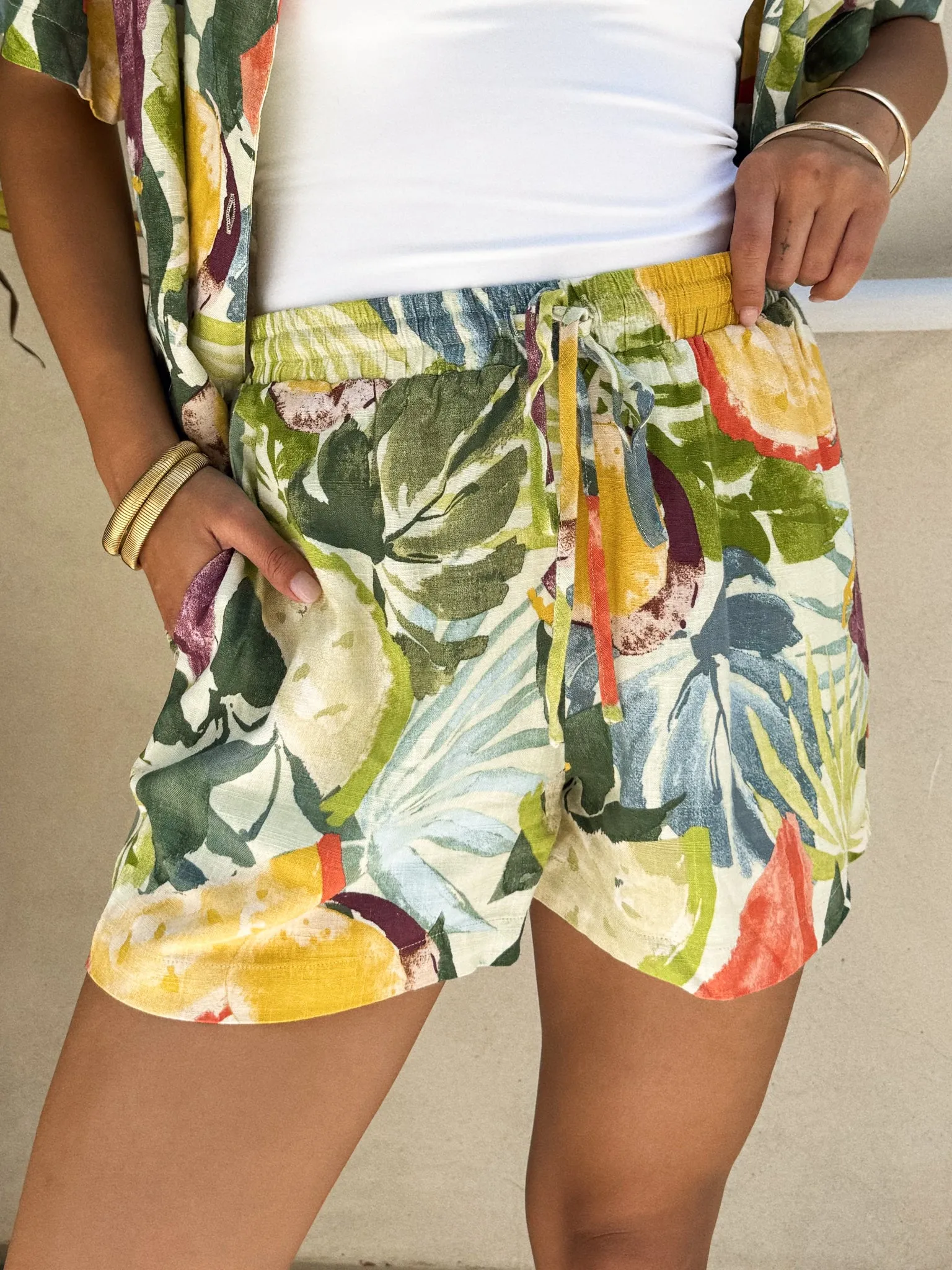 Mai Tai Linen Shorts airy feel
