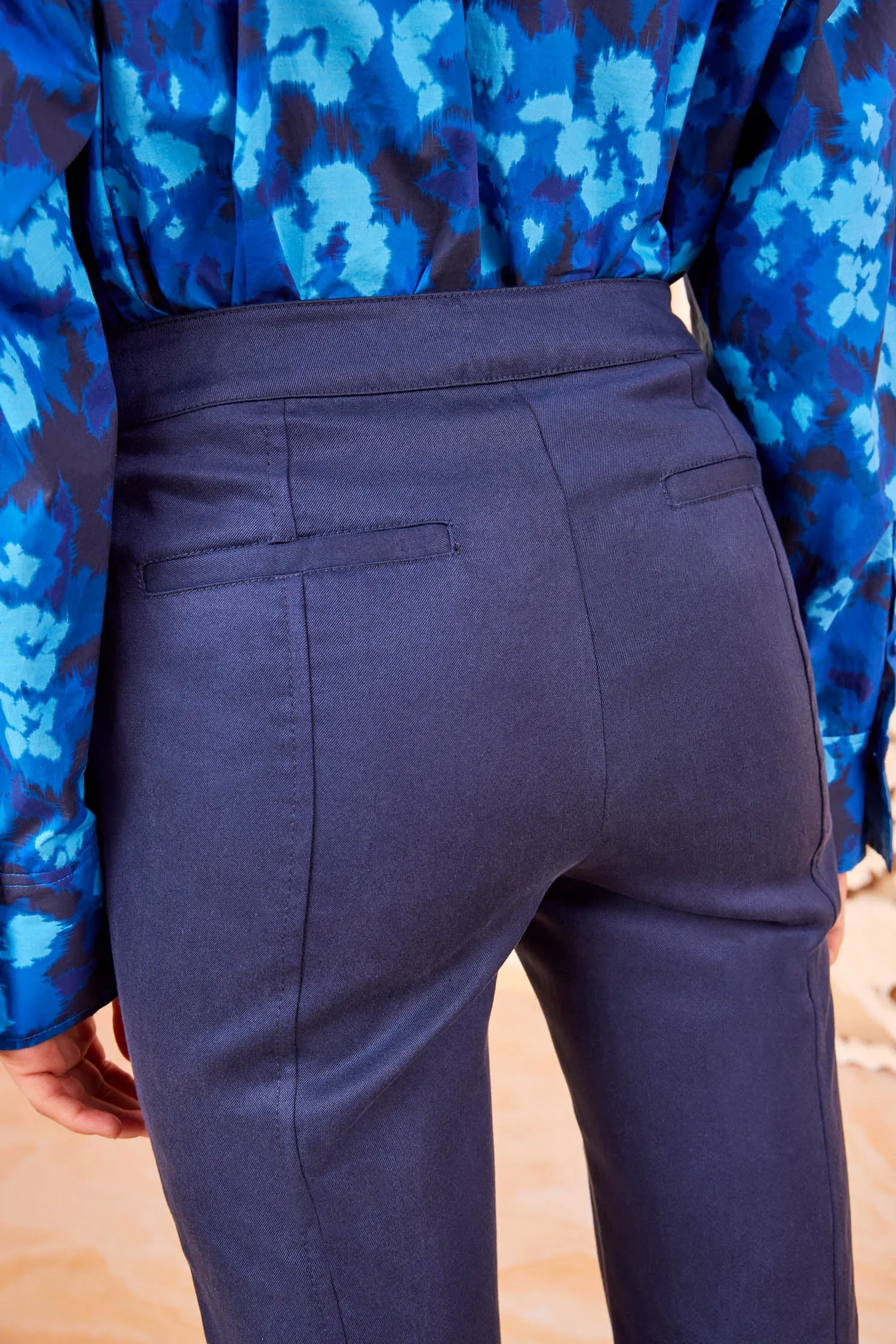 Marte Pant - Sapphire form hug