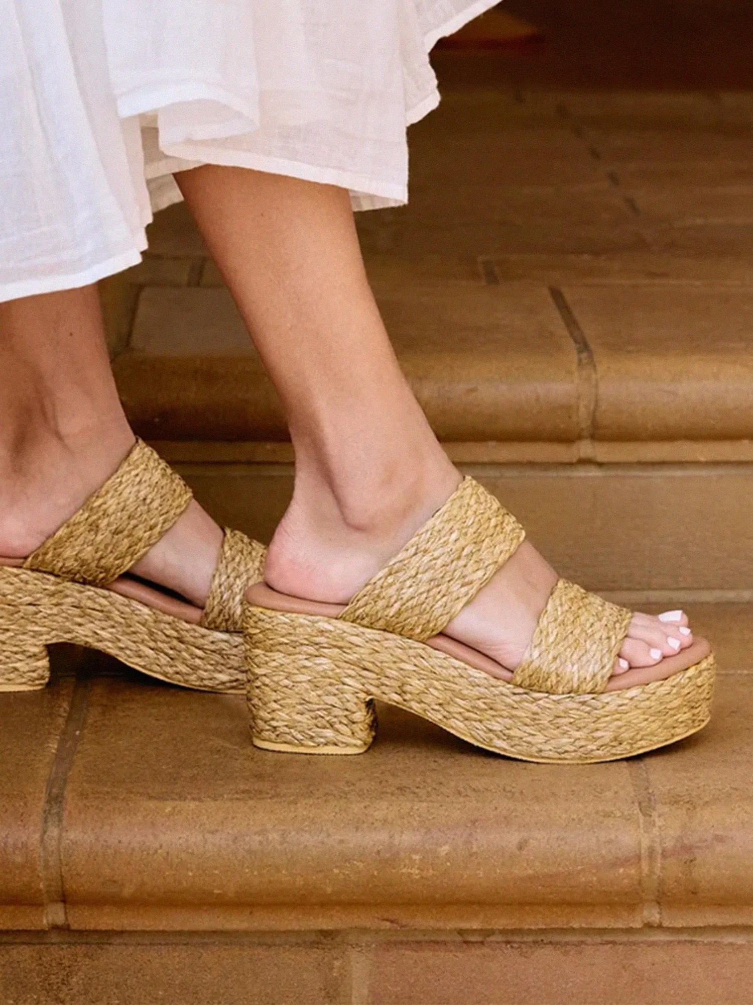 Ocean Ave Wedge in Cognac strong lean
