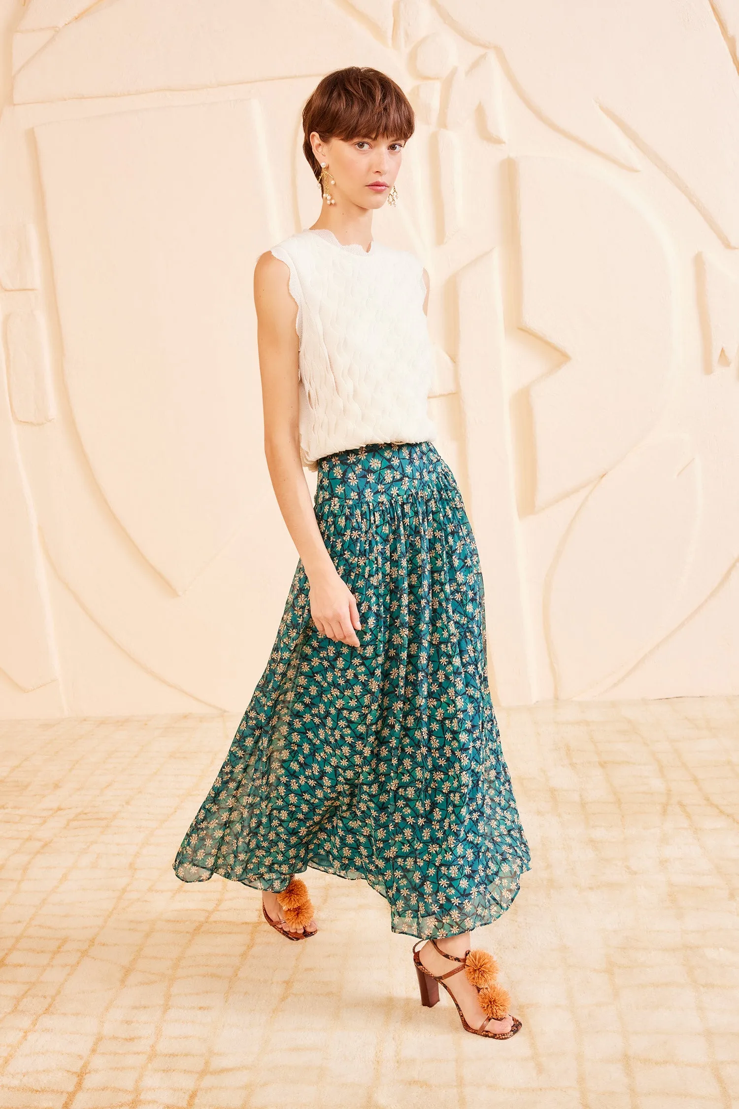 Reina Skirt - Clematis desk vibe