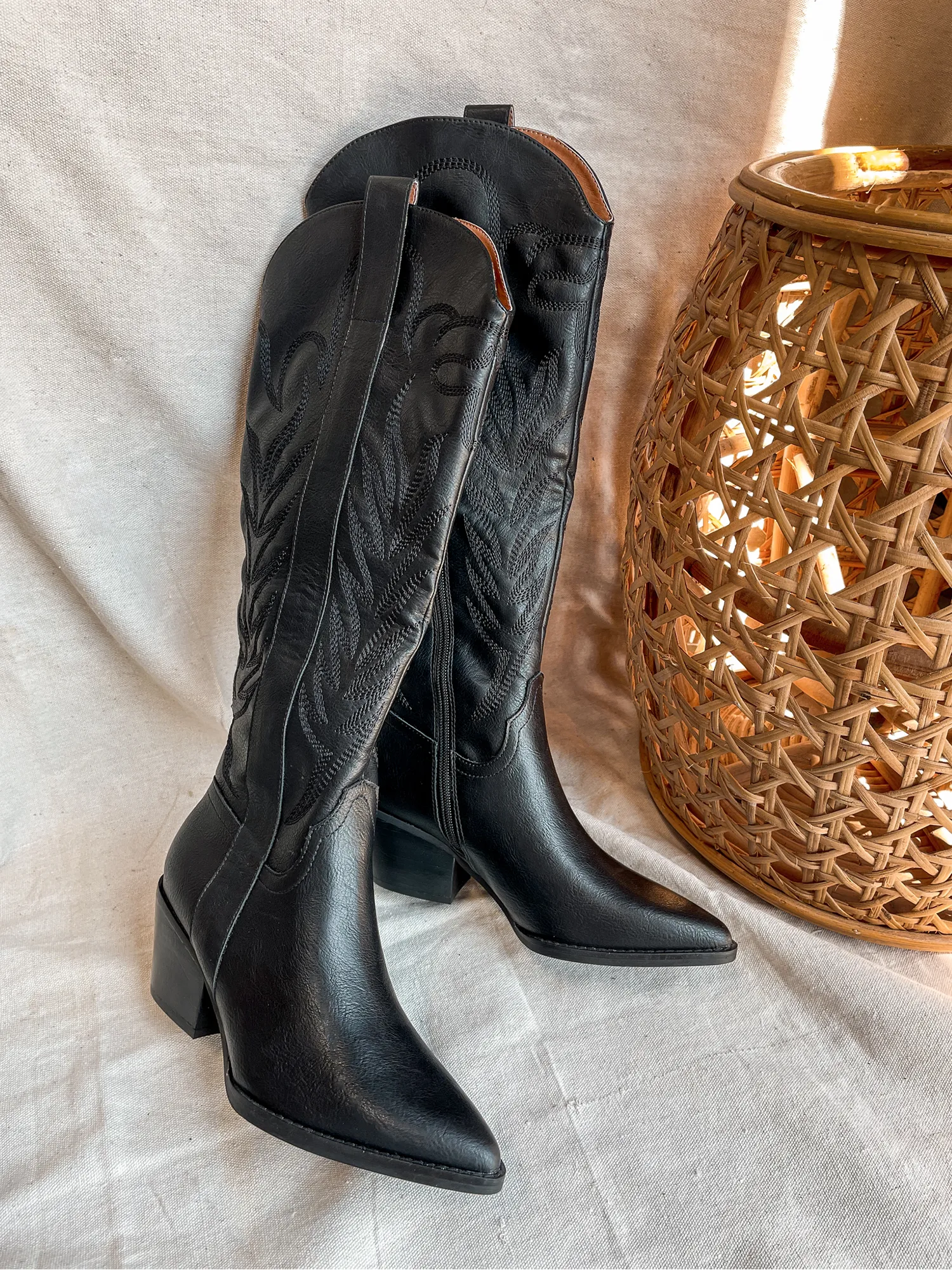 Samara Cowgirl Boot in Black shine calm