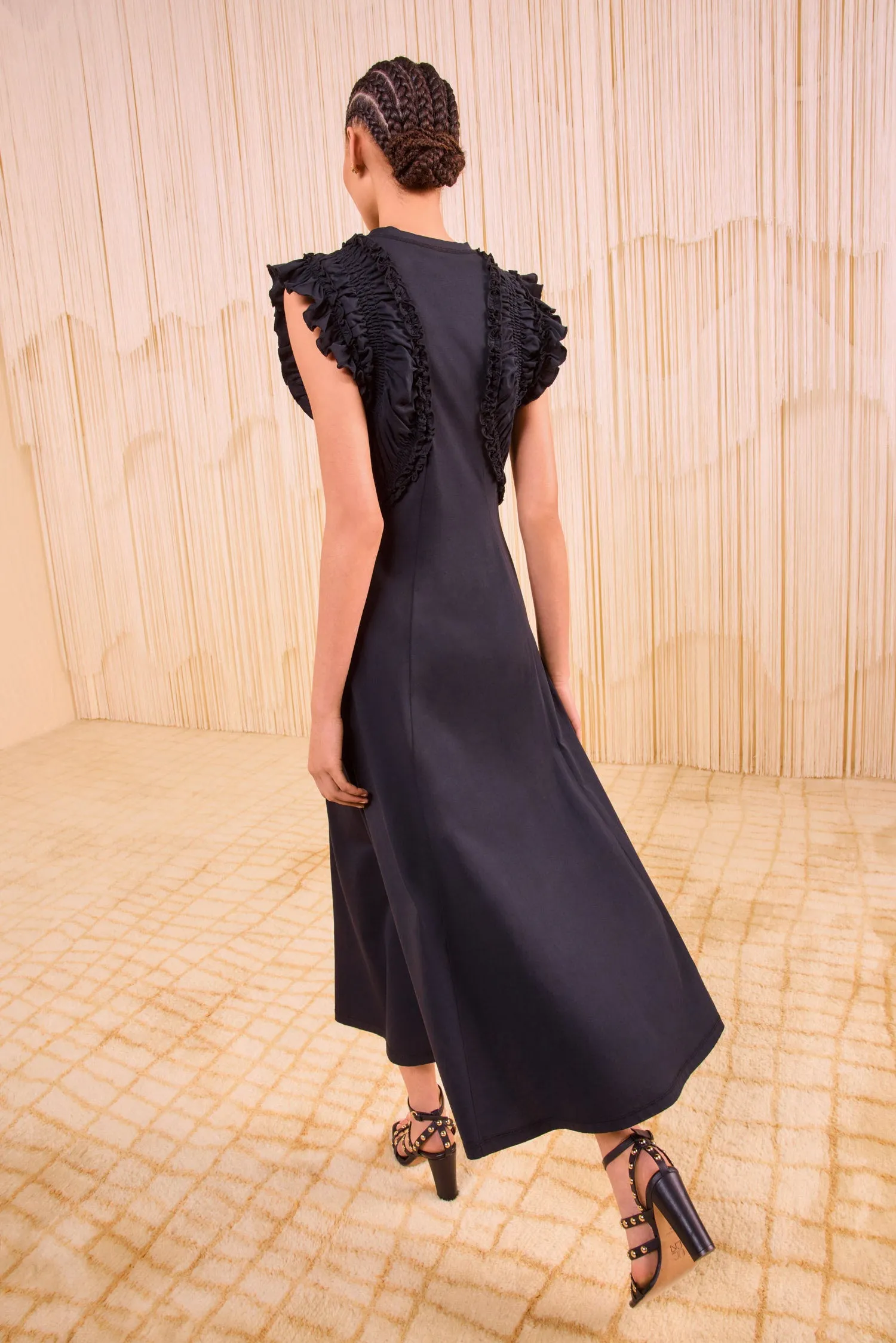 Shiva Sleeveless Ruffled Midi Dress - Noir poetic mood