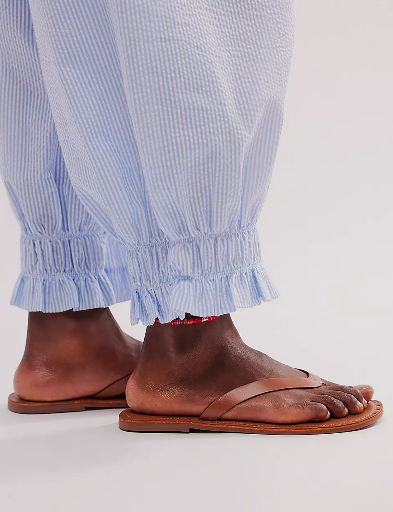 Sona Thong Sandal, Luggage step bright