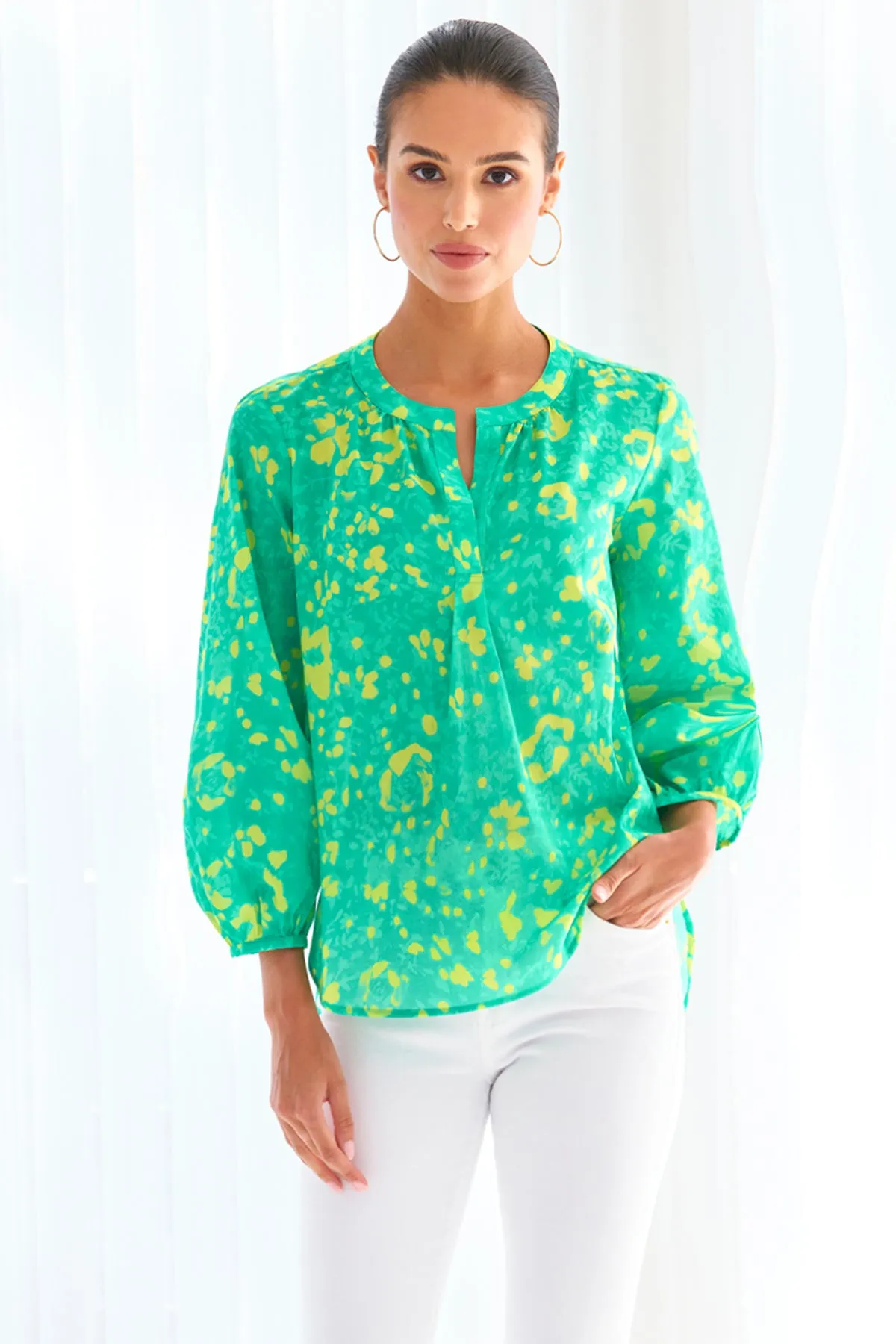 Stephanie Top Green Citrus Meadow scent glow