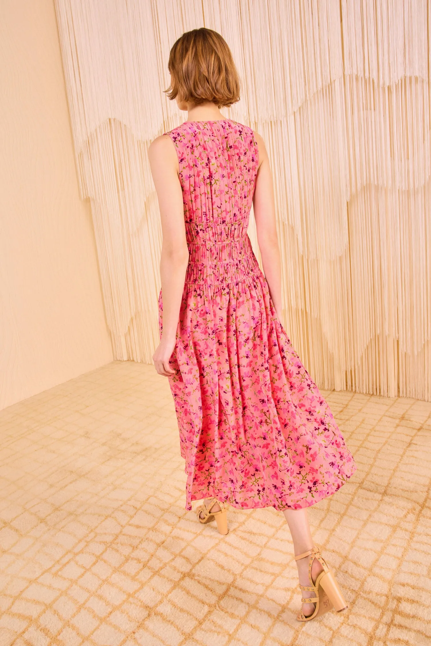Sylvie Sleeveless V&ndash;Neck Midi Dress - Peony machine washable