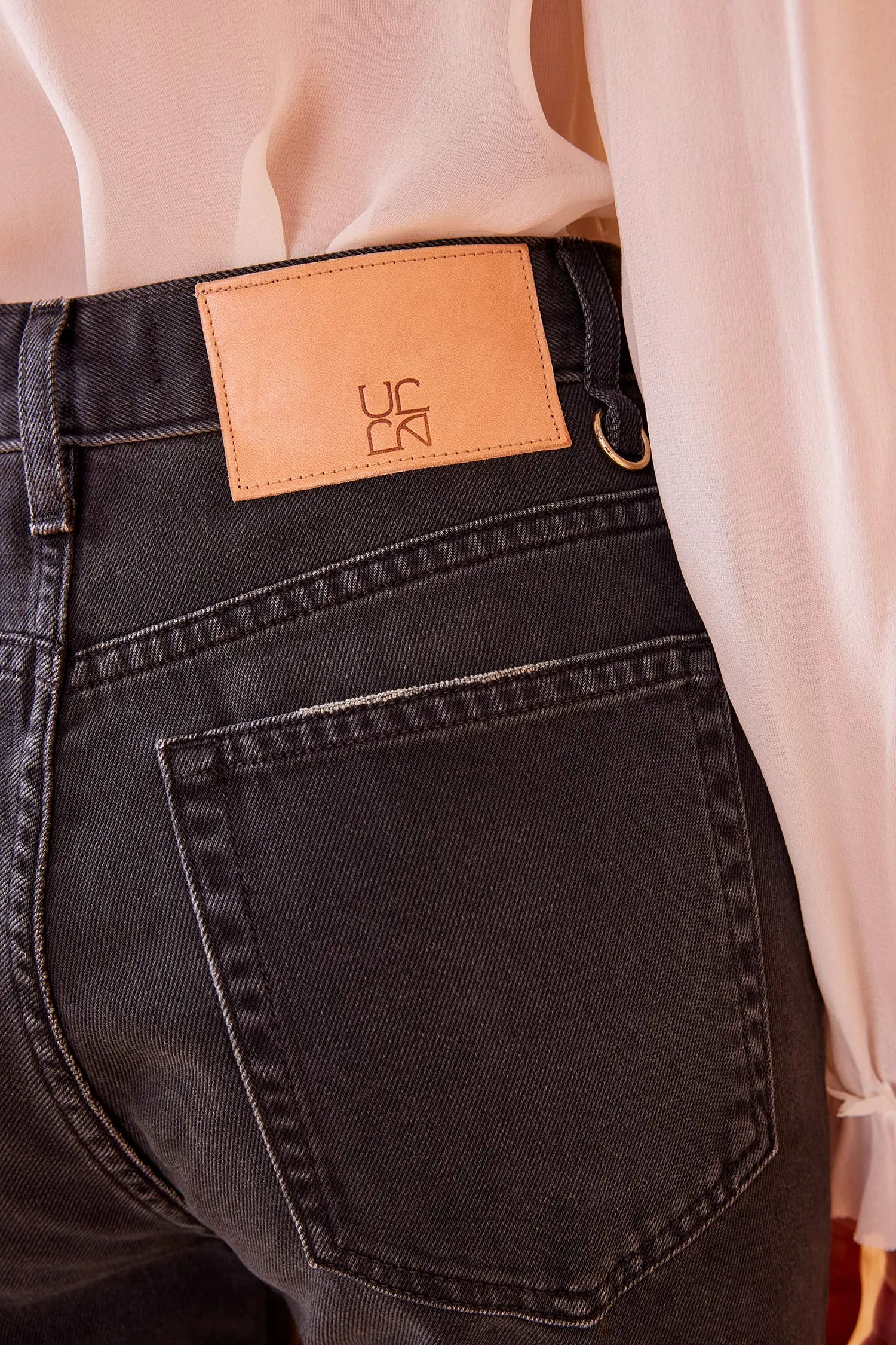 The Lou Jean - Smoke chic core