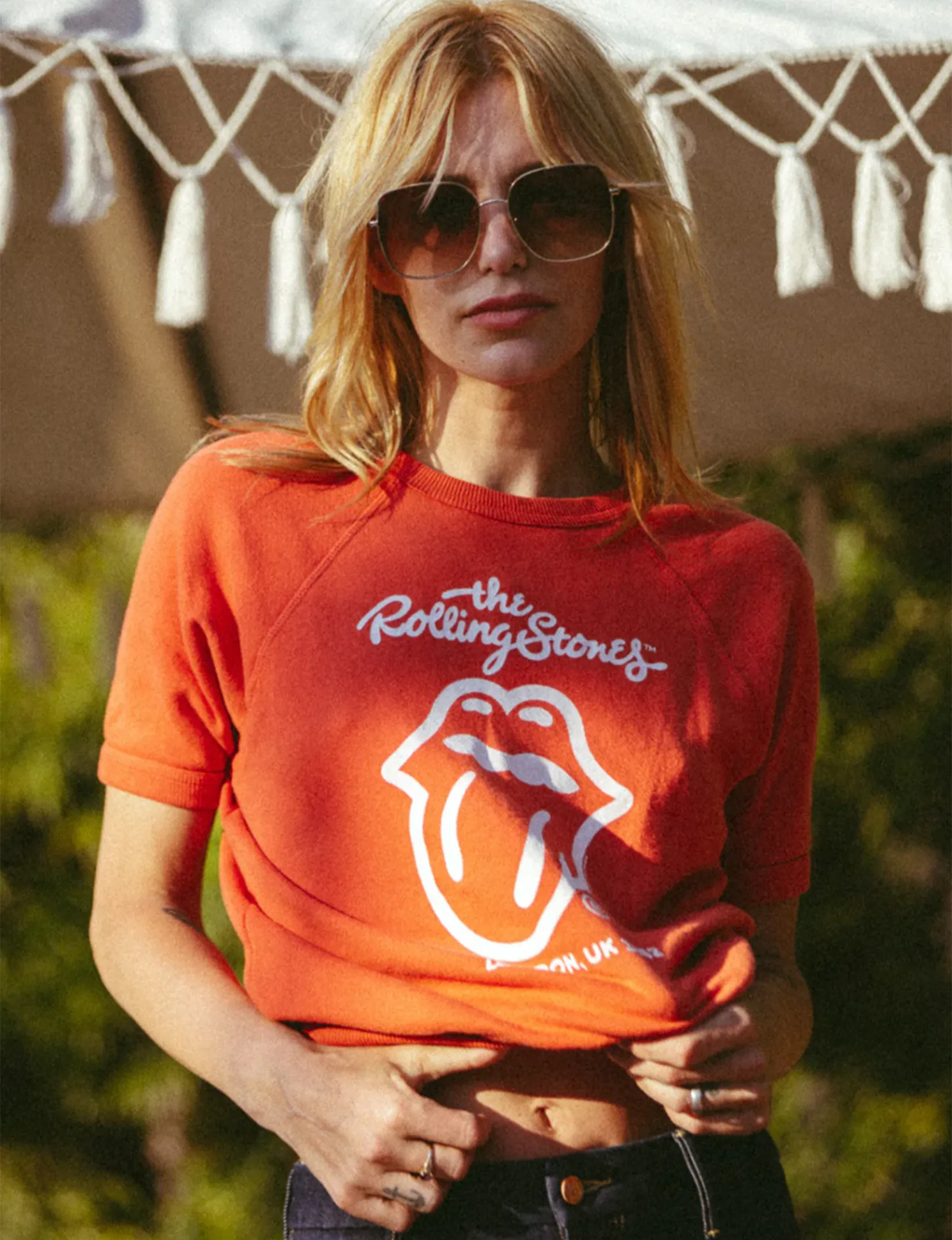 The Rolling Stones London Raglan Tee, Red lazy go