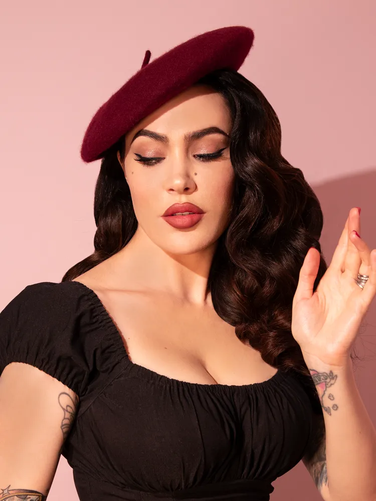 Vintage-Style Beret in Burgundy Wine space breeze
