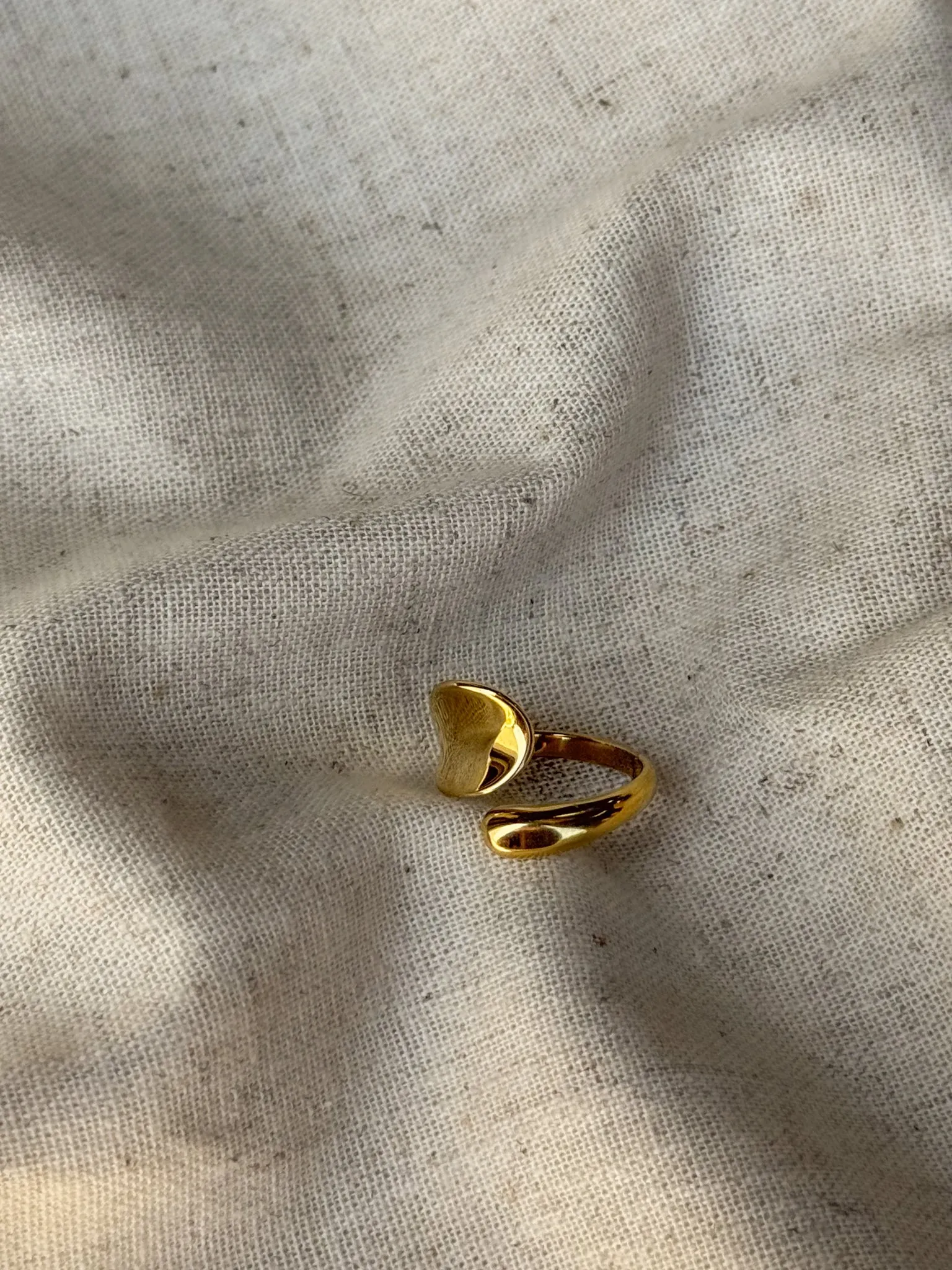 Wrap Around Ring clear quartz